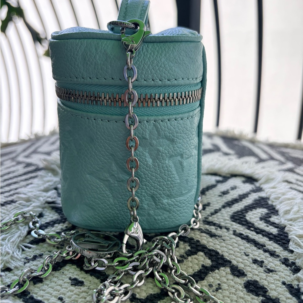 Louis Vuitton micro vanity Bag Pearly Lagoon Turquoise Color Rare Like New - Picture 5 of 10